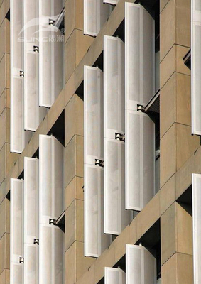Polyester Coating Aeroscreen Aluminum Facade , Sunshade Construction Waterproof