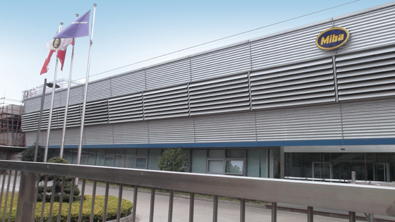 Aluminum Alloy Sun Shading Louvers Powder Coating Residential Customized