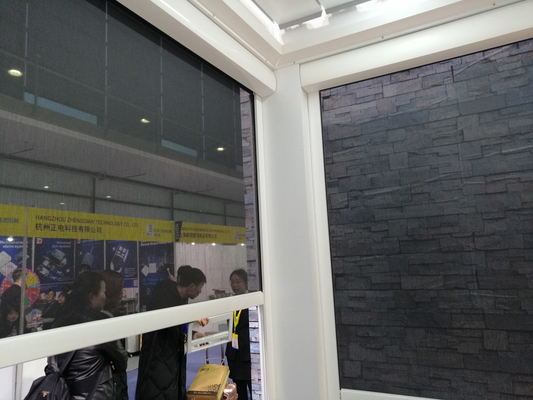 Sunscreen Heavy Duty Ziptrak Blind , Exterior Roller Shades Customized Size