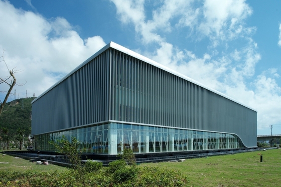Large-scale project construction Aluminum Alloy Retractable Louvered Roof Systems Aeroscreen Decoration