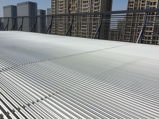 Exterior Ceiling Louvre Sun Shade Systems 1000 - 6000mm Blades Span Motorized Control
